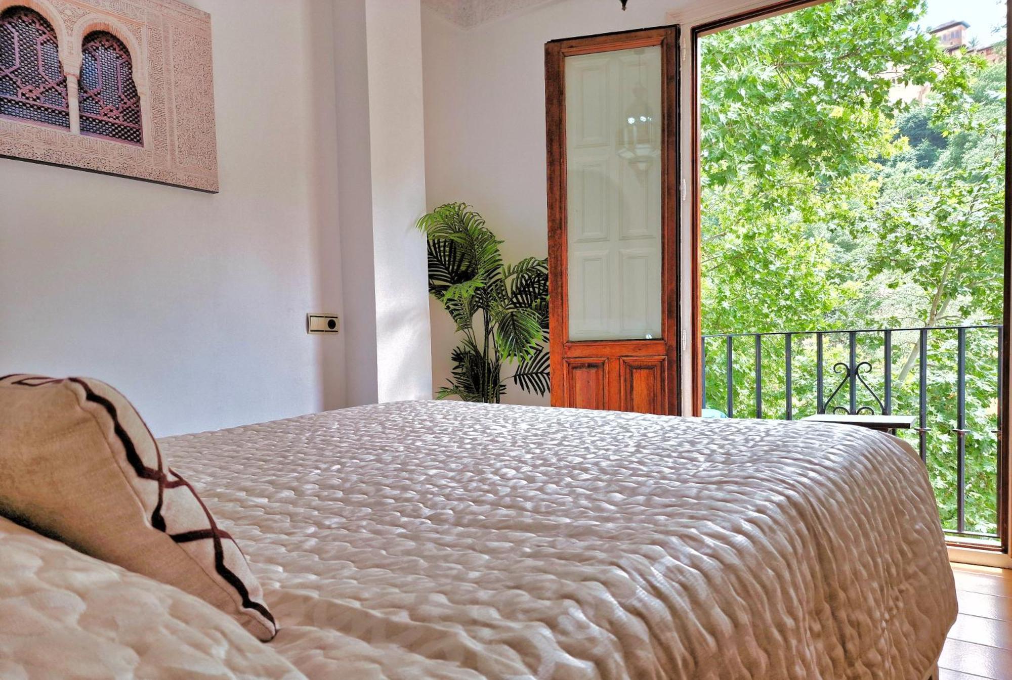 The Nasrid Palace From Your Bed ! Granada Exterior photo