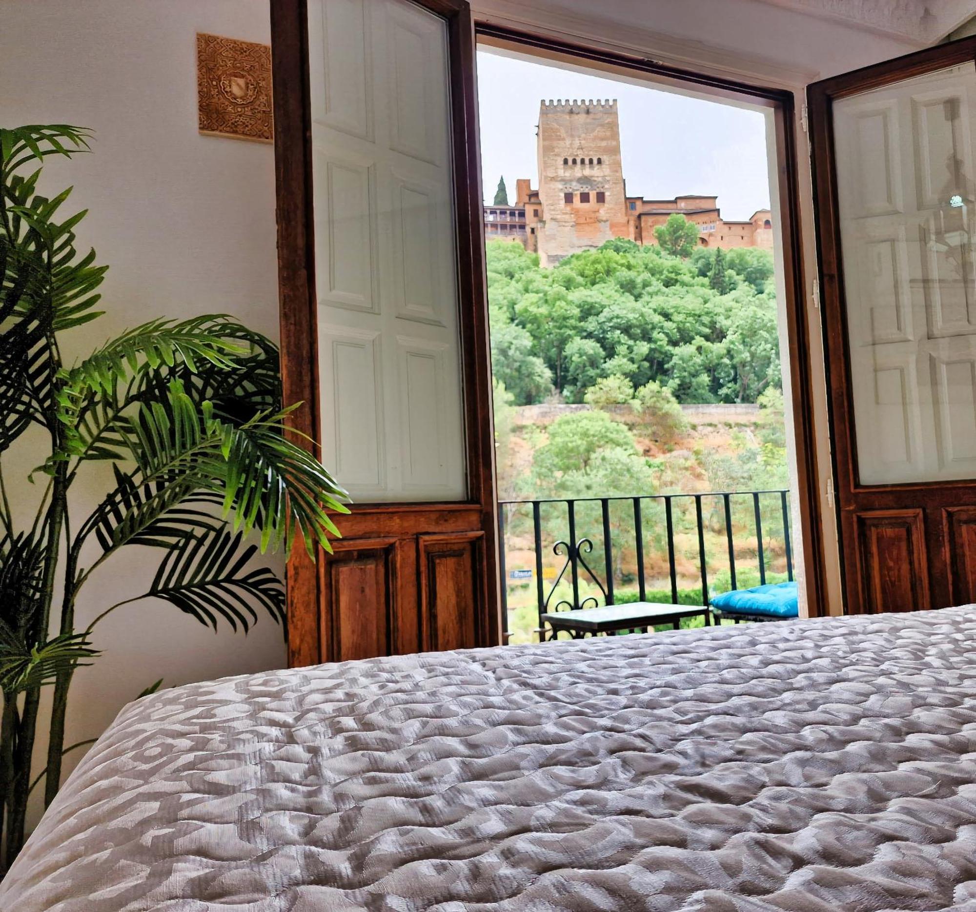 The Nasrid Palace From Your Bed ! Granada Exterior photo